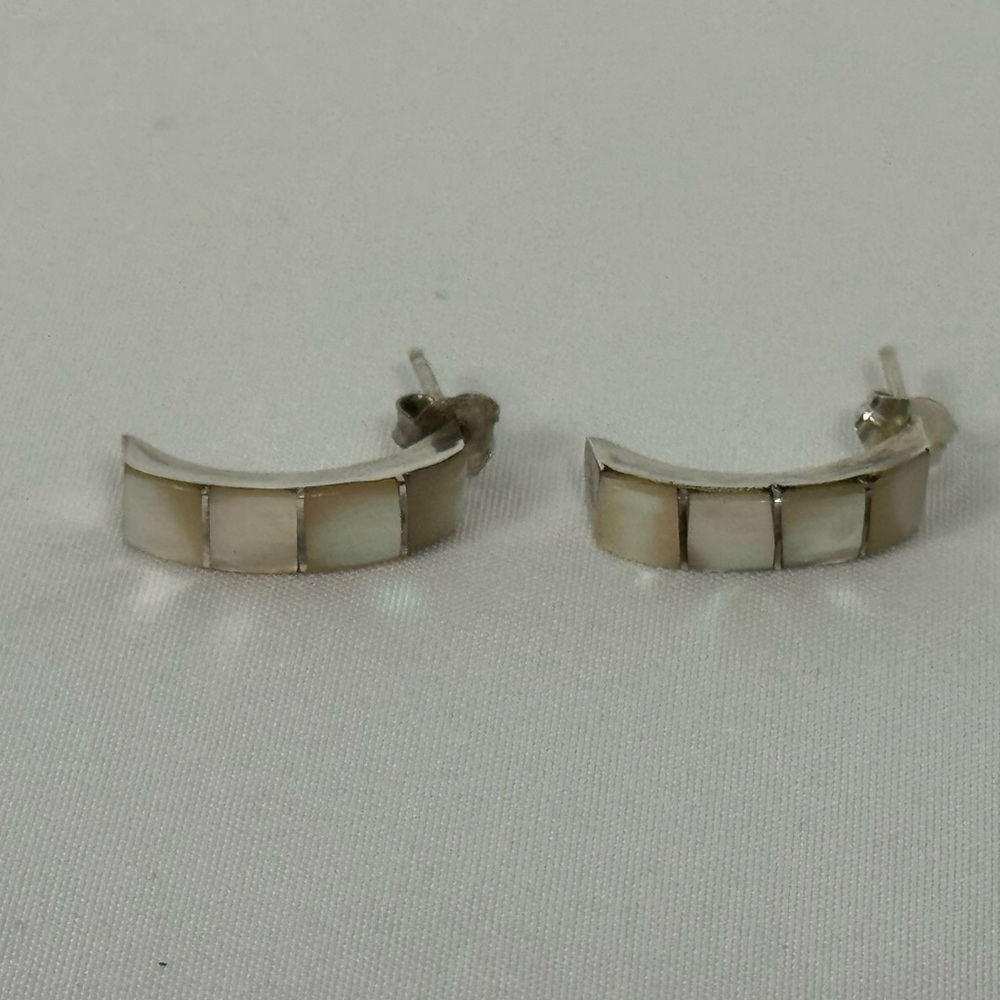 Vintage Native American Unsigned Mother Of Pearl Sterling Silver Hoop Earrings